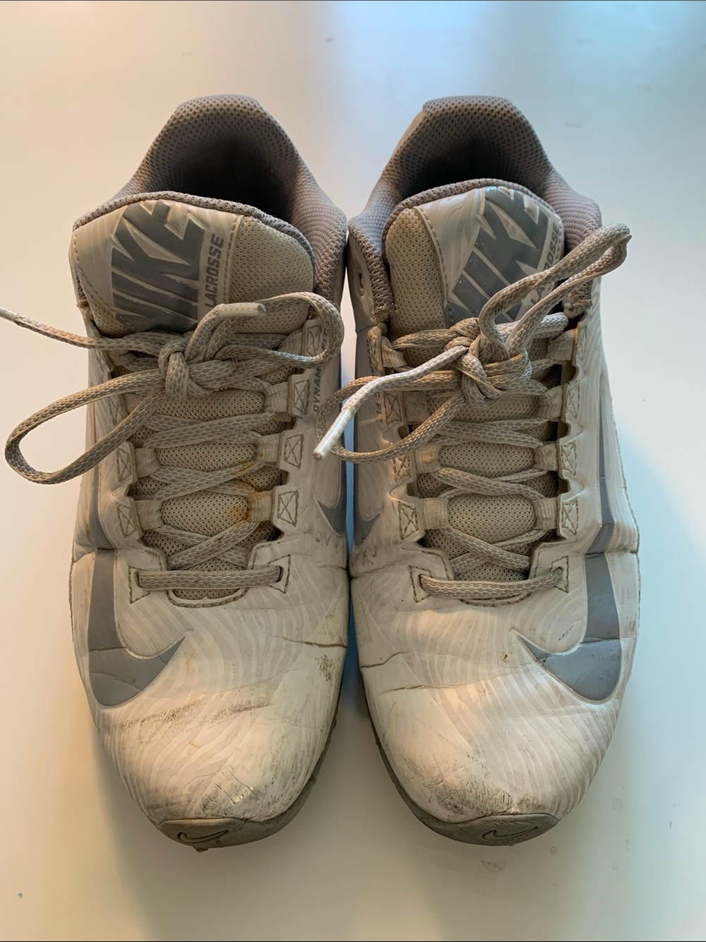 Nike women’s size 8 lacrosse, cleats, Light Gray and White